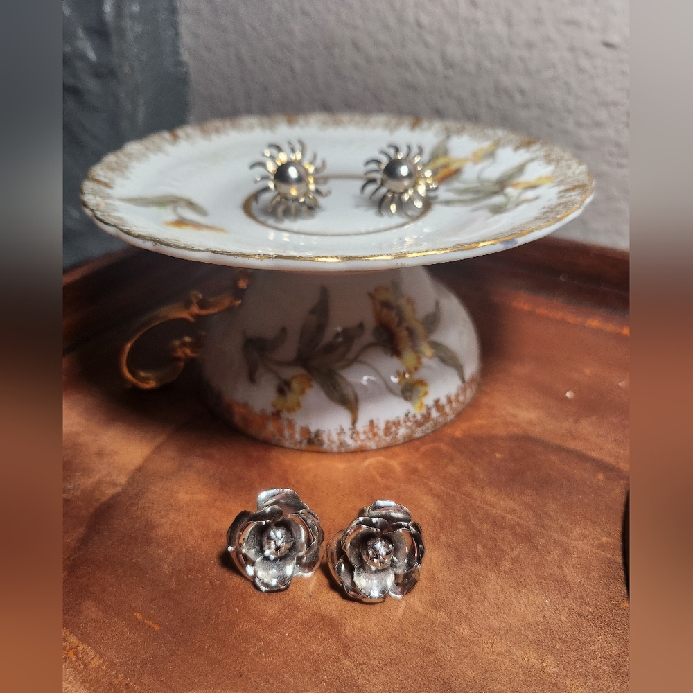 Two Pair Vintage Silverscre Back Earrings Unmarked Starburst Rose Petals